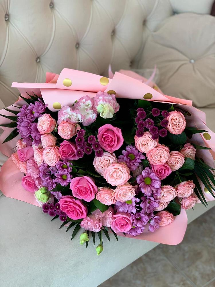 Букет цветов из: Хризантемы, Розы и Лизиантусы в Пестяках