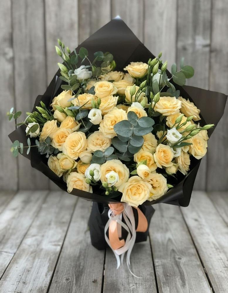 Букет цветов из: Розы и Лизиантусы в Пестяках