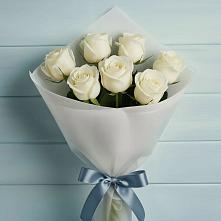 Букет 7 Белых роз Эдлесс Лав в Пестяках