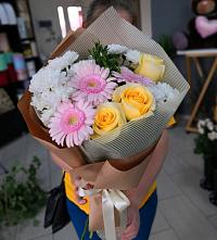 Букет цветов из:  Герберы, Розы и Хризантемы #REPLACE_PRED# Пестяках