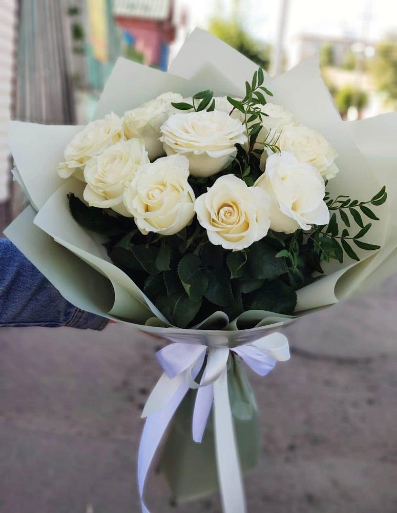 Букет Белые розы Проуд в Пестяках