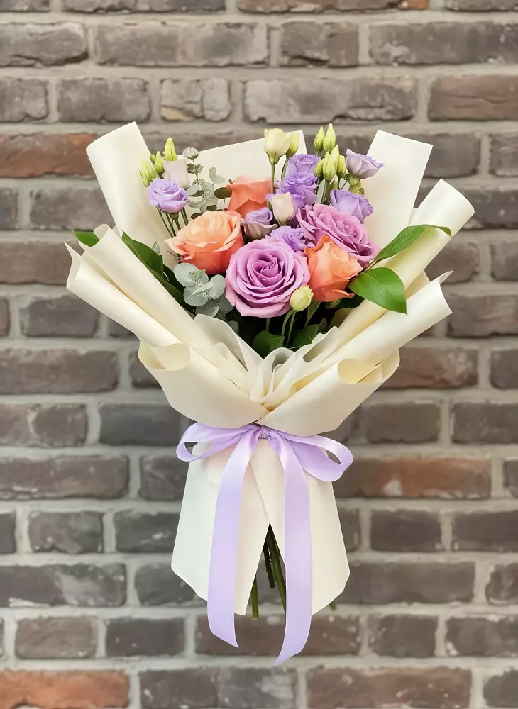 Букет цветов из: Лизиантусы и Розы в Пестяках