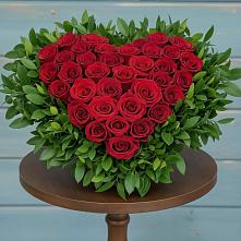 Цветочная композиция из Розы в виде сердца в Пестяках