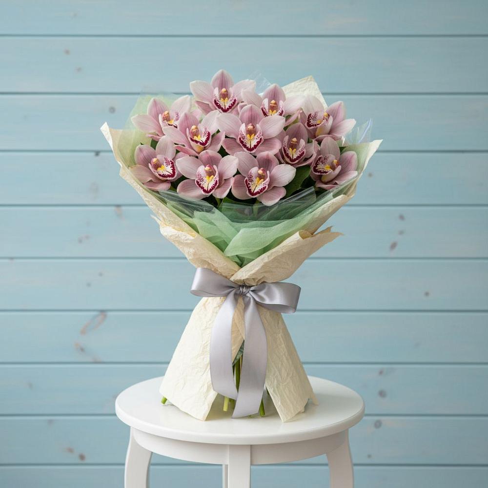 Букет цветов из: Орхидеи и Розы в Пестяках