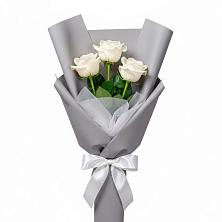 Букет 3 белые розы в Пестяках