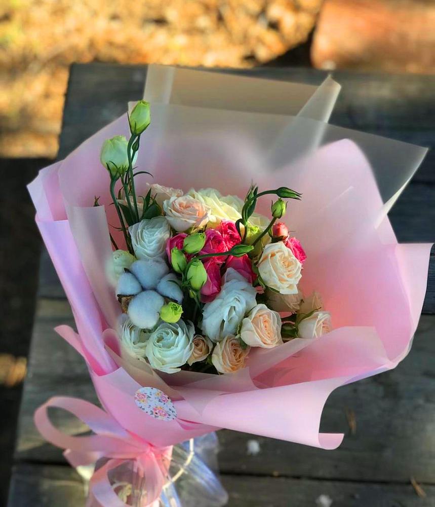 Букет цветов из: Розы и Лизиантусы в Пестяках