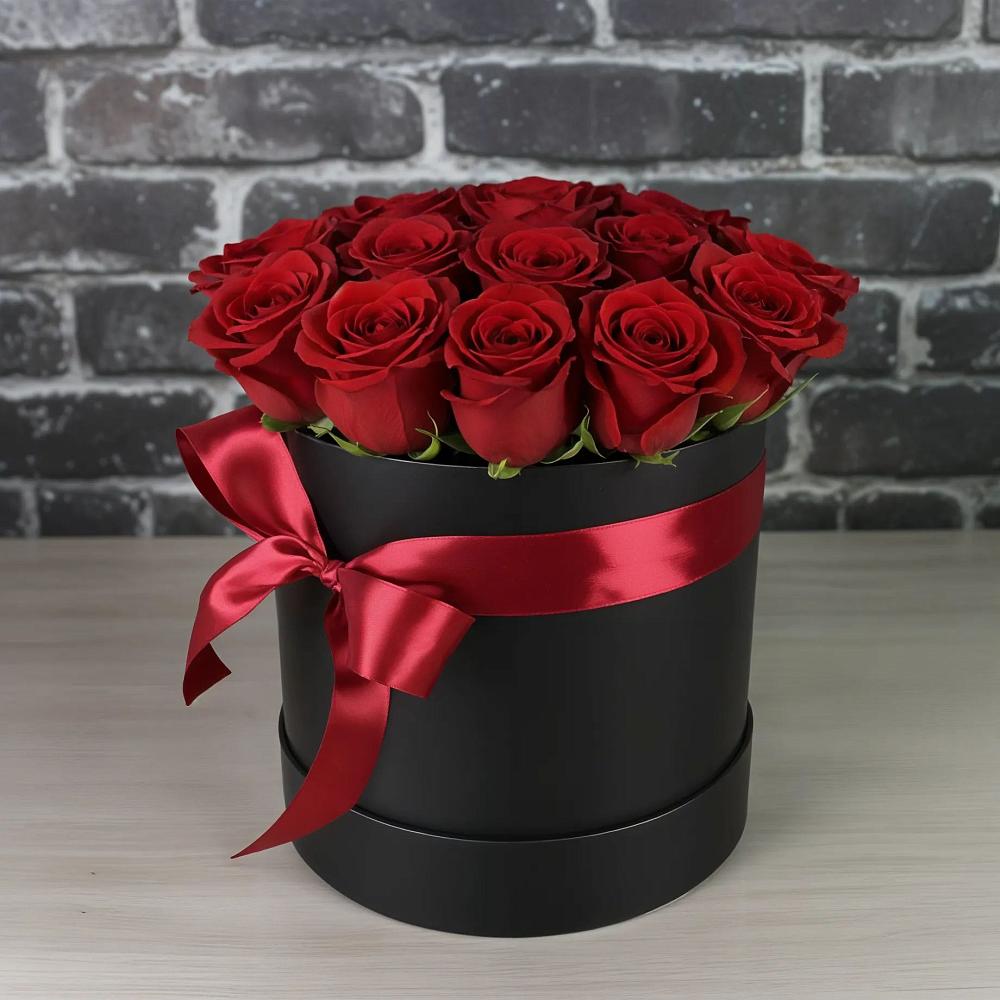 Цветочная композиция из Розы в шляпной коробке в Пестяках