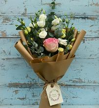 Букет цветов из:  Розы и Лизиантусы в Пестяках