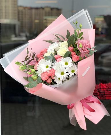 Букет цветов из: Розы, Лизиантусы и Хризантемы в Пестяках
