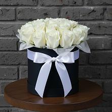 Цветочная композиция из Розы в шляпной коробке в Пестяках